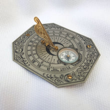 Francis Barker Pocket Sundial Compass c.1932
