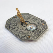 Francis Barker Pocket Sundial Compass c.1932